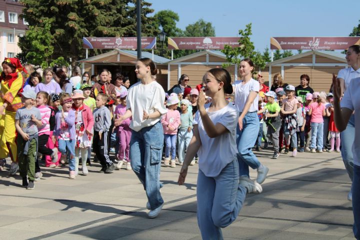 В Елабуге играми, танцами и представлением отметили Международный день музеев