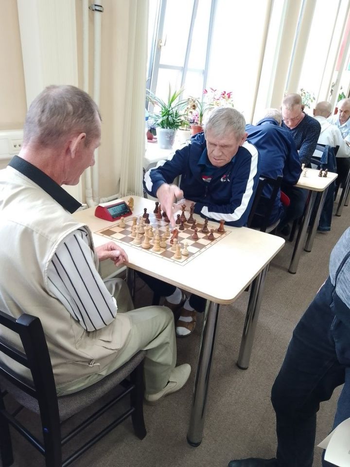 Елабужане приняли участие в Республиканском турнире по шахматам и шашкам