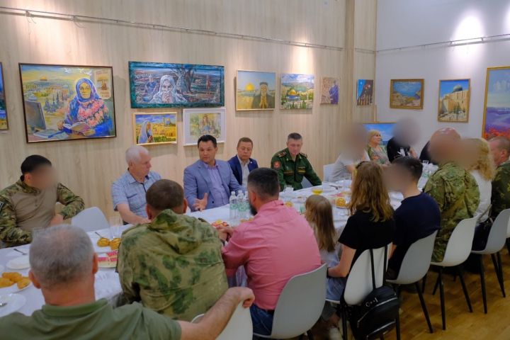 Глава района встретился с бойцами СВО
