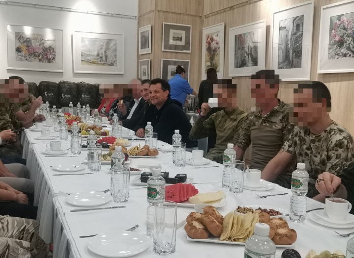 Рустем Нуриев встретился с мобилизованными, находящимися в отпуске