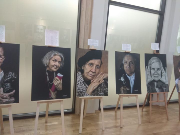 В Елабуге открылась фотовыставка о деменции «Линии жизни»