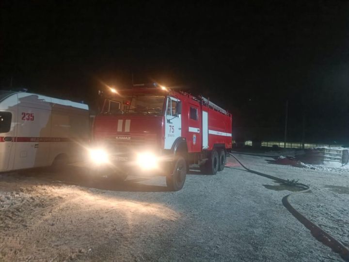 В страшном пожаре в Елабужском районе погибли шесть рабочих