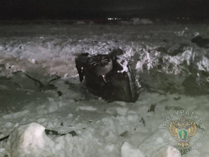 В Татарстане в ДТП с грузовиком погибли сразу четыре человека