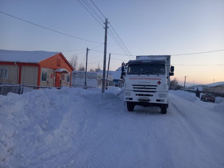 В Елабужском районе продолжает работу «Мобильная поликлиника»