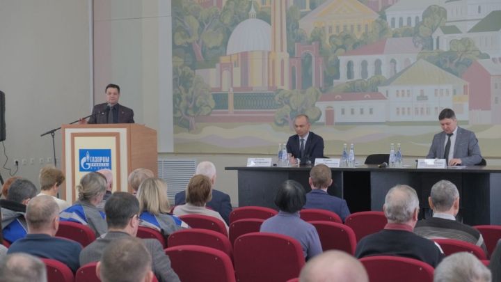 Глава района встретился с трудовым коллективом «ЕлабугаГаз»