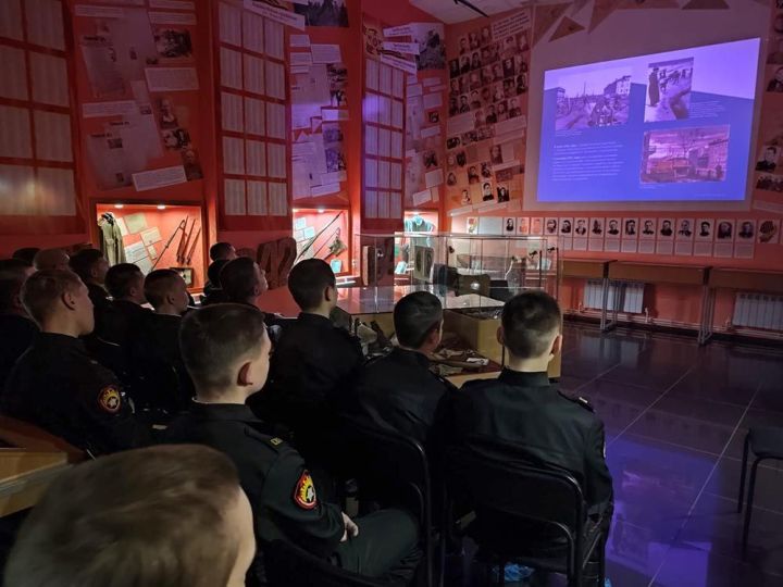 Елабужским суворовцам рассказали о жизни Героя Советского Союза Леонида Говорова
