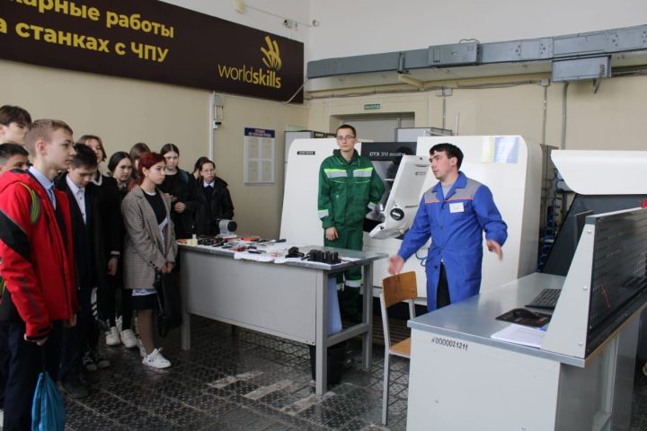 В учебных заведениях Елабуги прошел Единый день открытых дверей