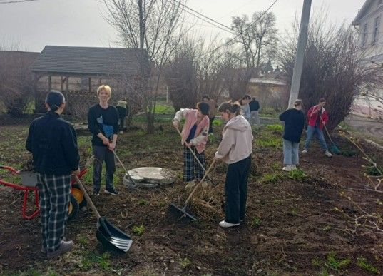 В Елабуге за неделю вывезли 230 кубов мусора