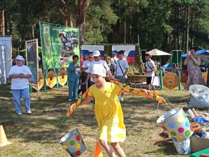 Елабужане приняли участие в Петербургском Сабантуе