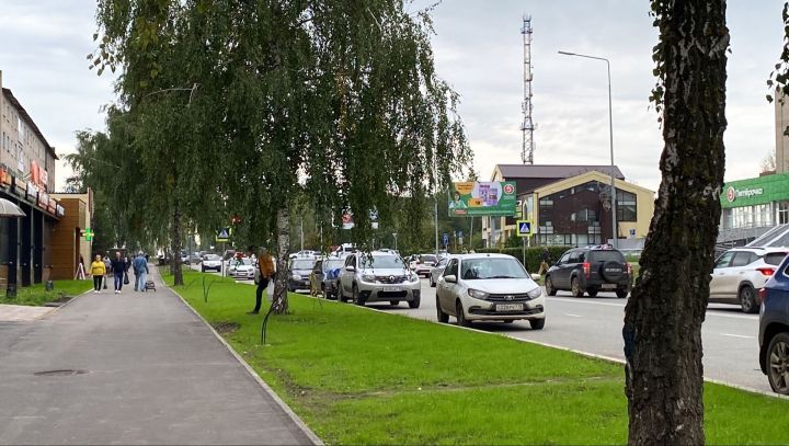 В Елабуге прошёл рейд по выявлению нарушений правил благоустройства
