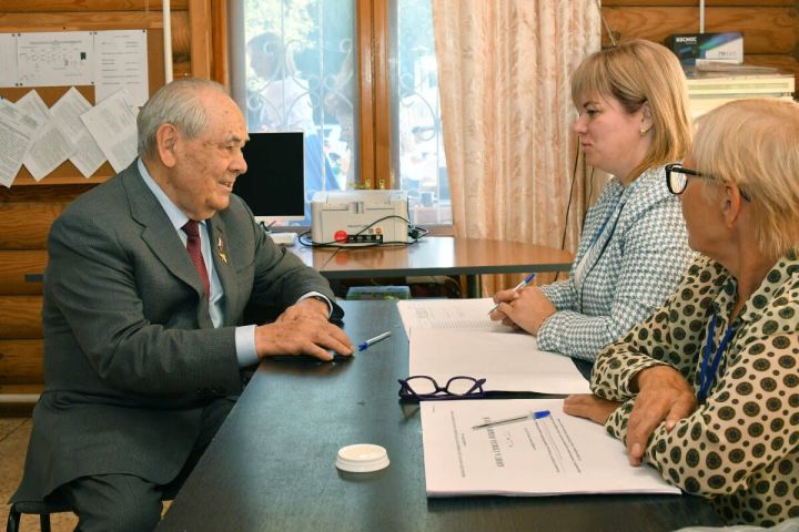 Минтимер Шаймиев проголосовал на выборах в Госсовет РТ седьмого созыва