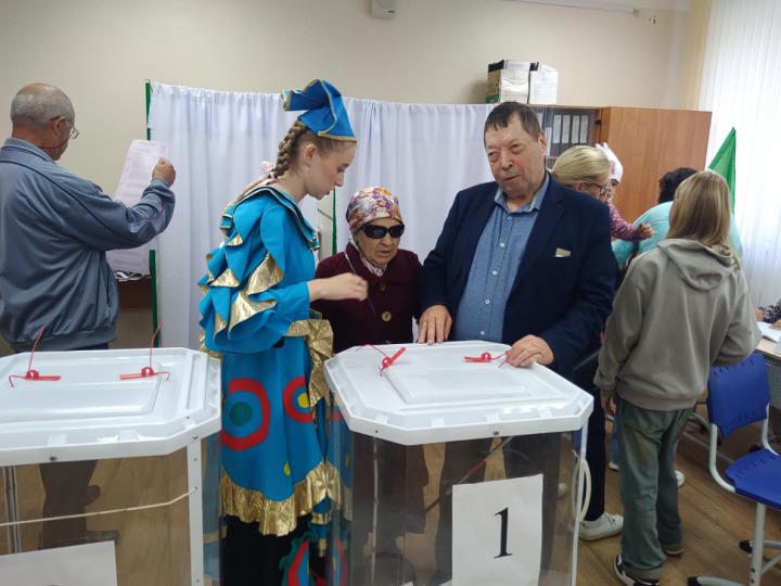 В Елабуге слабовидящие проголосовали на выборах депутатов Госсовета РТ VII созыва