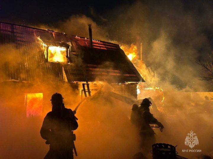 Пожар под Новый год: супруги из Тукаевского района получили ожоги