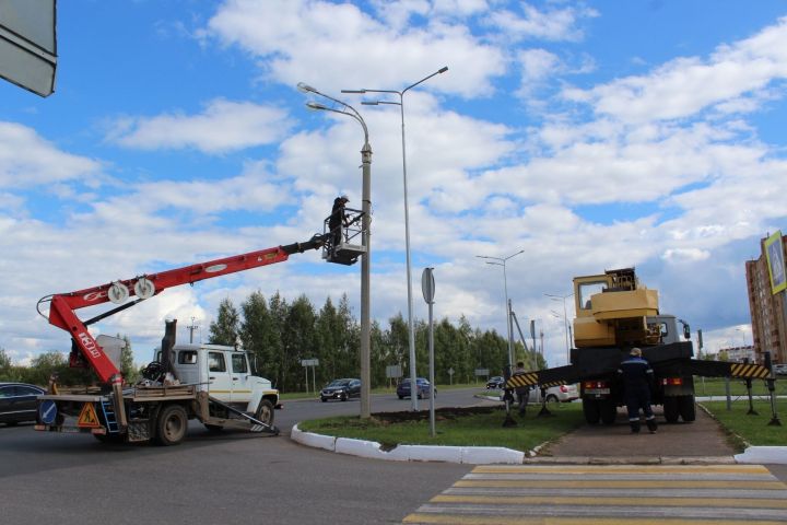 Сотни новых фонарей осветили улицы Елабуги