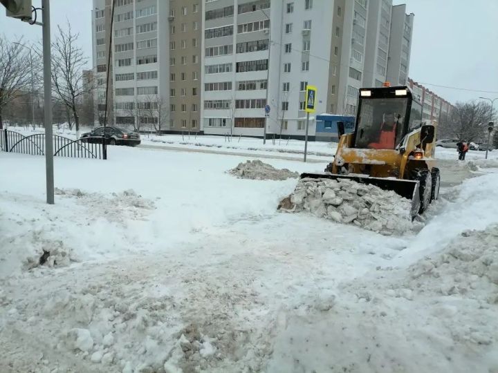 Уборка улиц от снега в Елабуге ведётся ежедневно по графику