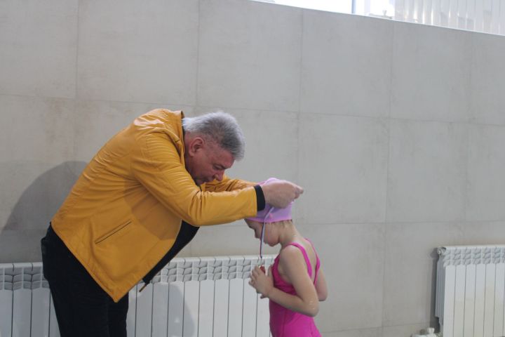 «Прививка к спорту»: в Елабуге состоялись заключительные показательные занятия «Всеобуча по плаванию»