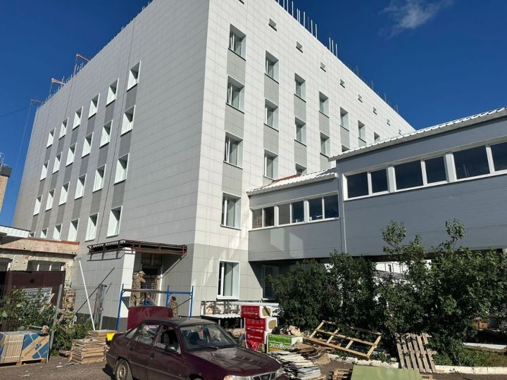 Капремонт в стационаре Елабужской ЦРБ продолжается