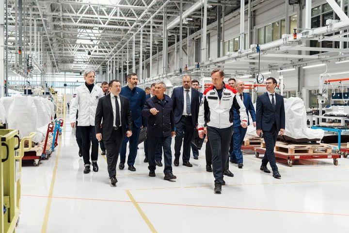 Рустам Минниханов и Петр Фрадков открыли новый офис ПСБ в ОЭЗ «Алабуга»