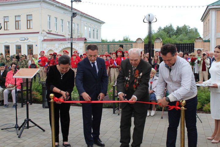 В Елабуге торжественно открыли Сквер памяти тружеников тыла