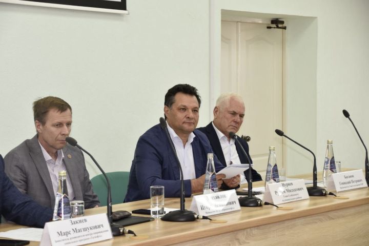«Были услышаны»: Рустем Нуриев встречается с коллективами предприятий