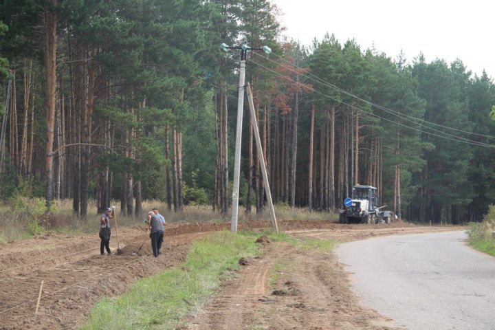 В Елабуге на улице Тихая начали укладывать тротуар