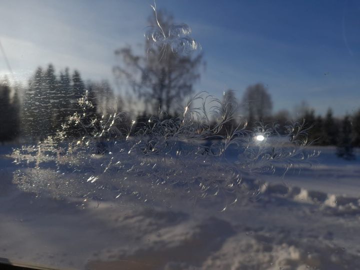 Татарстанлыларга көчле салкыннарда үтәлергә тиешле иминлек чаралары турында искәрттеләр