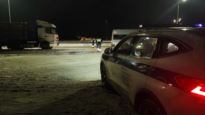 Елабужанин в пьяной погоне вылетел в кювет и попытался выдать себя за пассажира