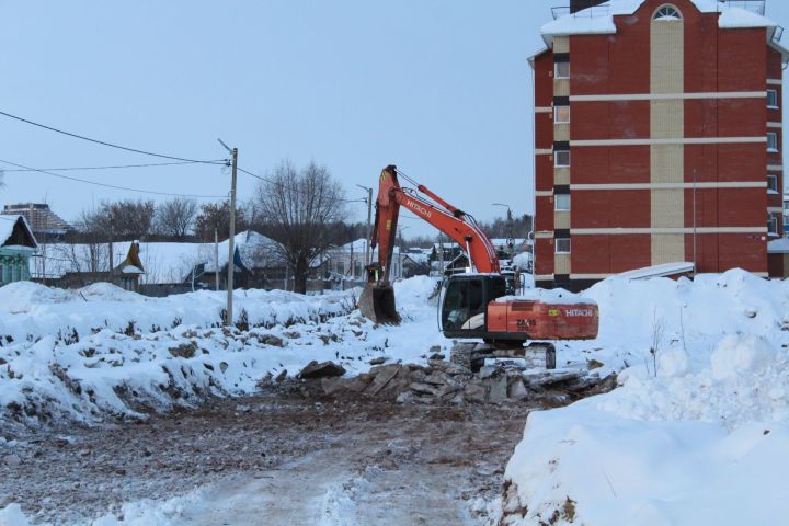 Строительство соцобъектов и ремонт сетей: Рустем Нуриев обозначил приоритеты развития городской среды