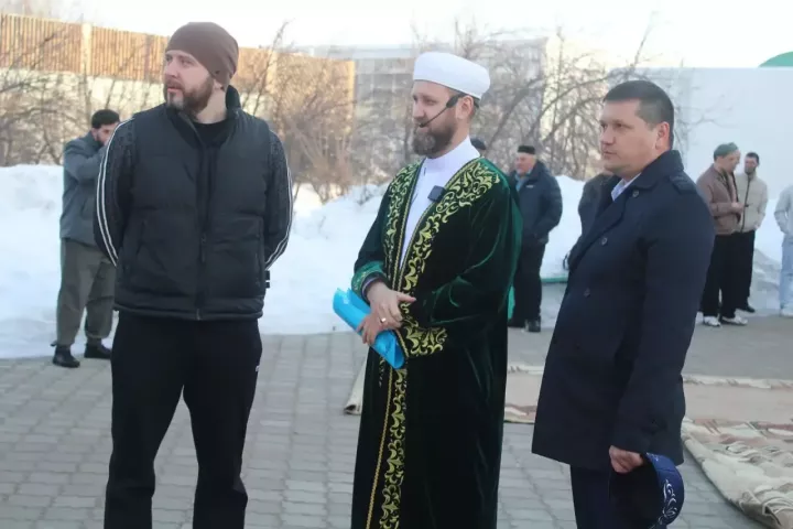 «Тепло на душе и солнце светит»: мусульмане Елабуги отмечают Ураза-байрам