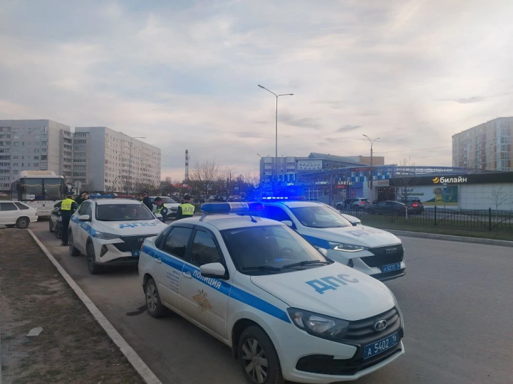 Алабугада машина йөртүчеләрне тикшерделәр: дүрт сәгать эчендә уннан артык кагыйдә бозучы ачыкланды