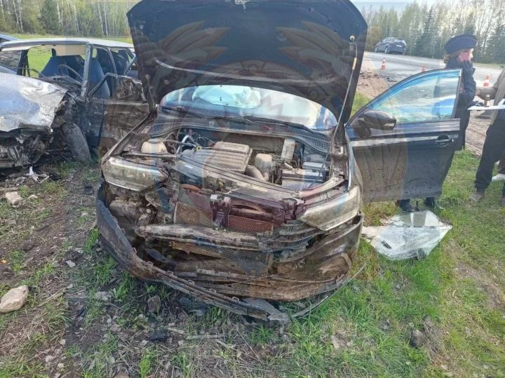 Татарстандагы берничә машина катнашындагы юл һәлакәтендә бер кеше үлгән, икесе имгәнгән