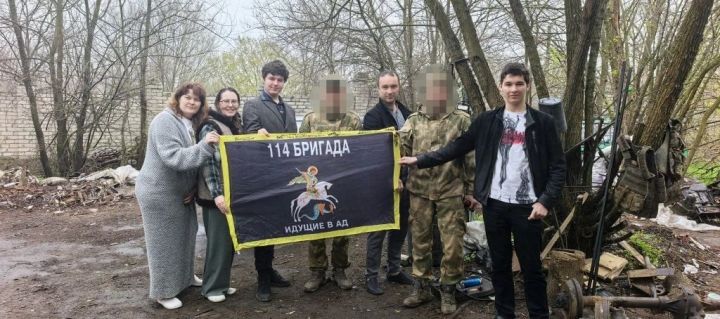 «Мы вместе»: две елабужские семьи совершили гуманитарную миссию в Волновахский район