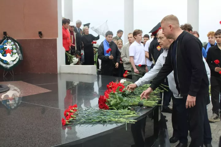 Алабугада Бөек Ватан сугышында һәлак булганнарны искә алдылар