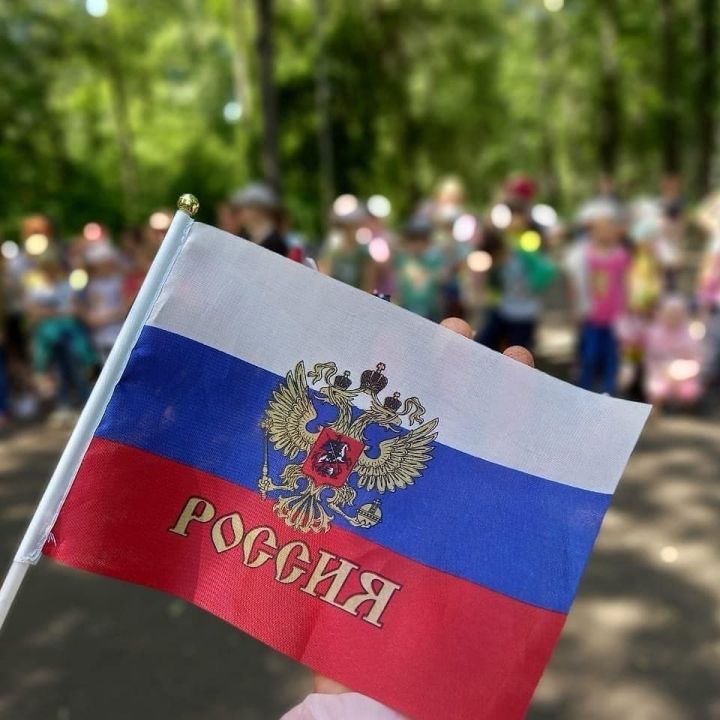 В Елабуге День России отметят концертом и выставкой ретроавто