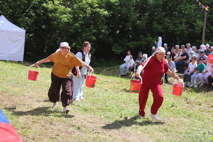 Сабантуй в Татарском Дюм-Дюме прошел с песнями, играми и конкурсами