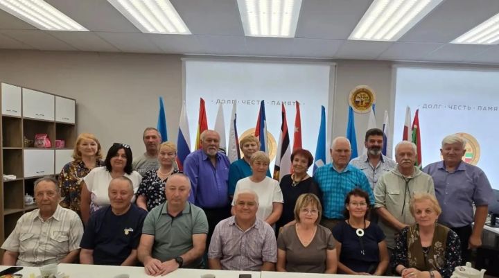 Алабугада Ветераннар советының иң яхшы лекторларын бүләкләделәр