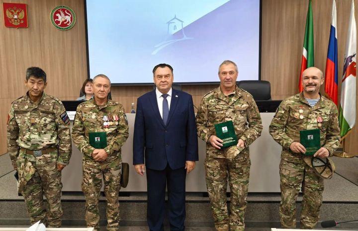 Елабужские ветераны боевых действий получили награды за общественную работу
