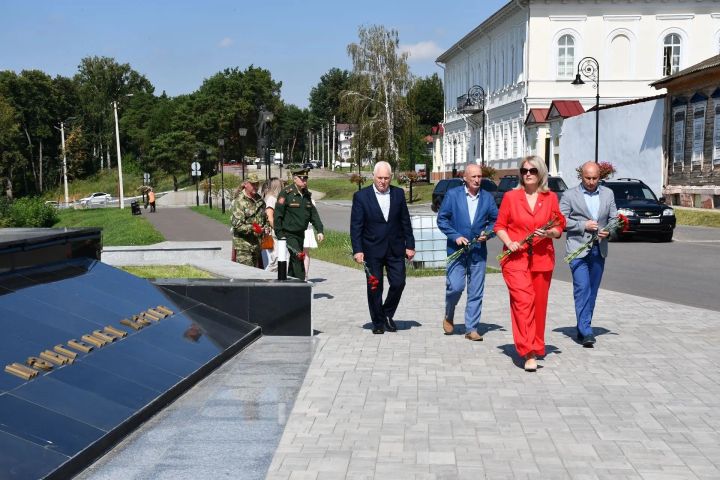 ТР МХО ветераннары ассоциациясе җитәкчелеге алабугалылар белән очрашты