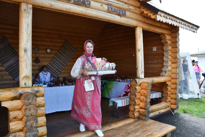 Спас ярминкәсе кунакларны яңа урында каршы алды