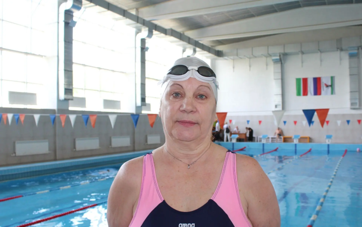 Алла Колесник: тренер, которая 40 лет учит елабужских детей плавать
