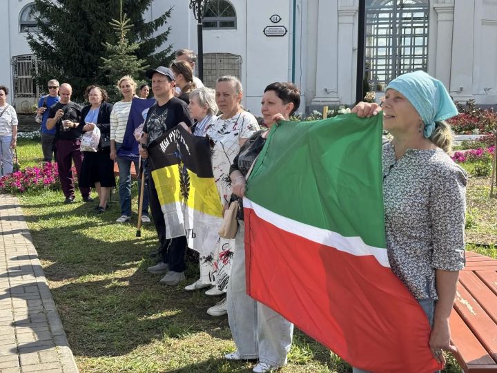 Фронтовой звонарь Вадим Мартовой дал концерты в Елабуге