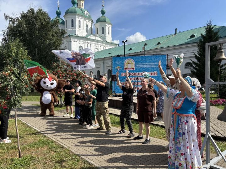 Фронтовой звонарь Вадим Мартовой дал концерты в Елабуге