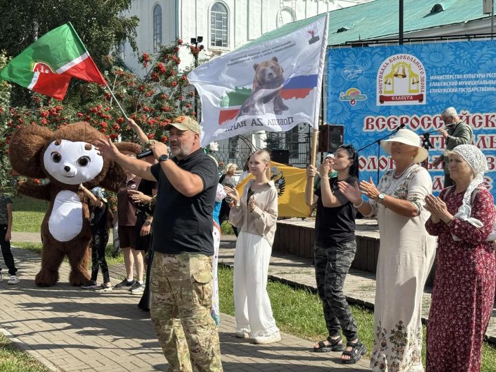 Фронтовой звонарь Вадим Мартовой дал концерты в Елабуге